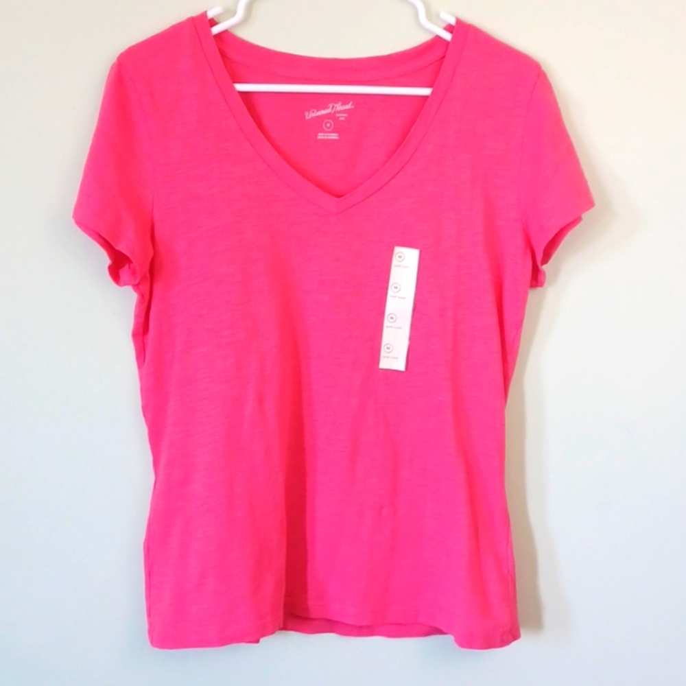 Universal Threads short sleeve Tee size M. New with tags